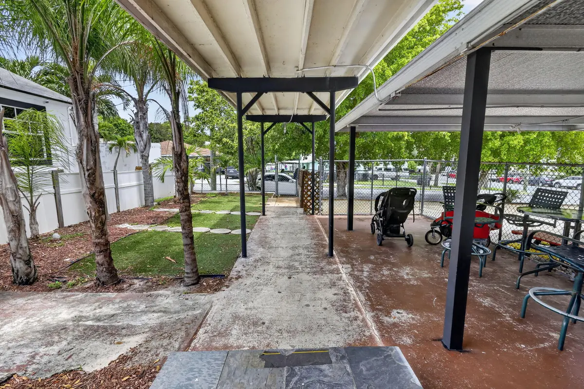 4-web-or-mls-_14A8039 at 800 14th Street, West Palm Beach