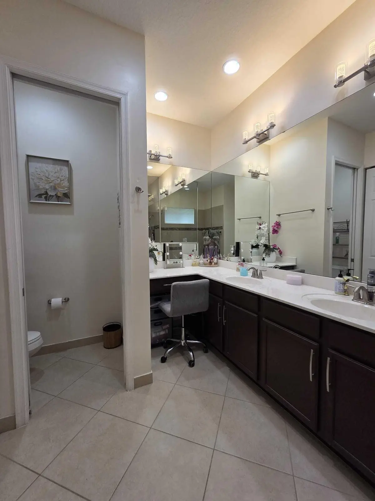 Master Bath at 3011 Strada Court, Royal Palm Beach