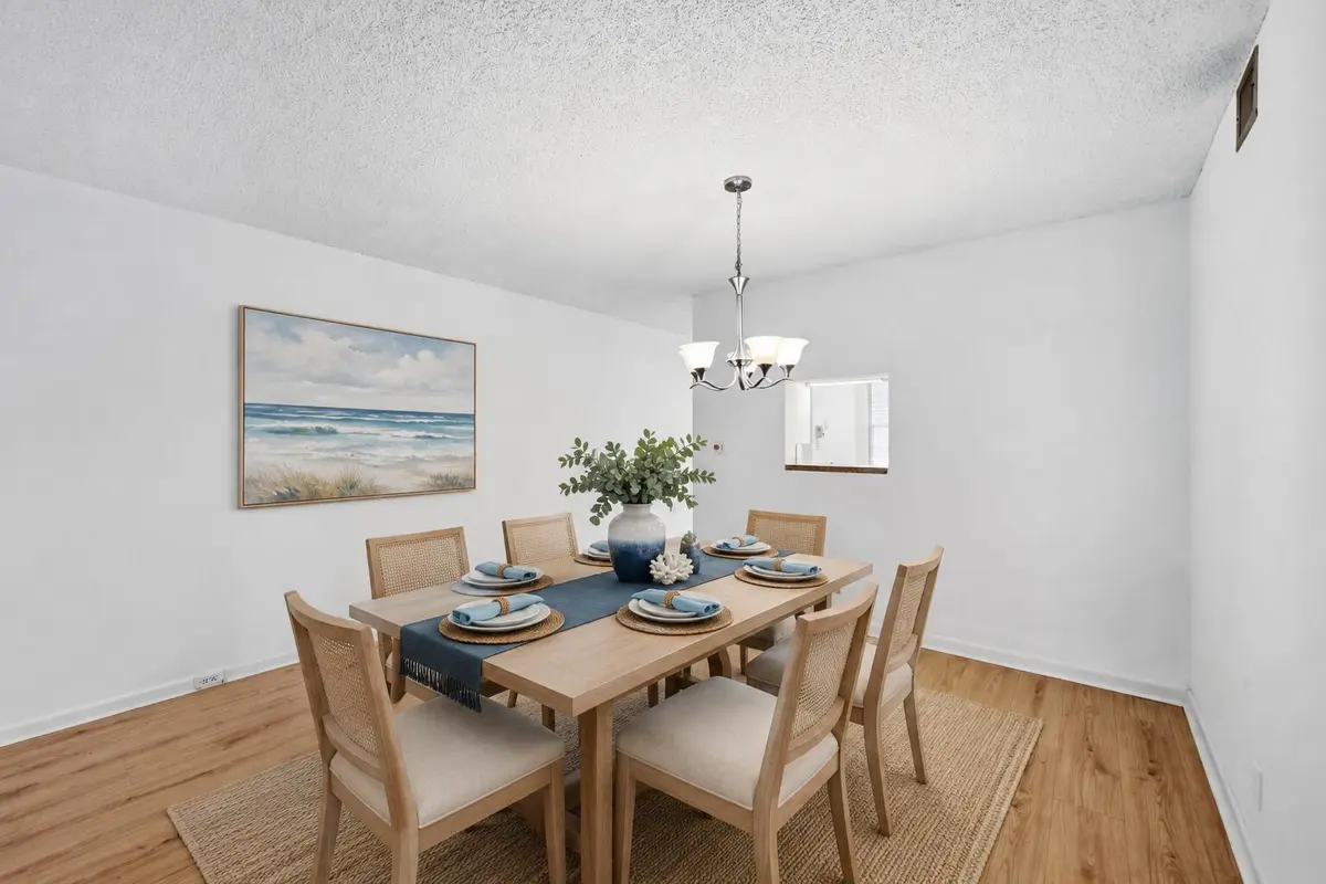 Dining at 3004 Portofino Isle G1, Coconut Creek