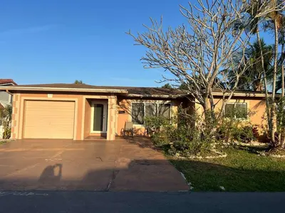 6100 NW 73rd Terrace, Tamarac – Single Family Residence for sale