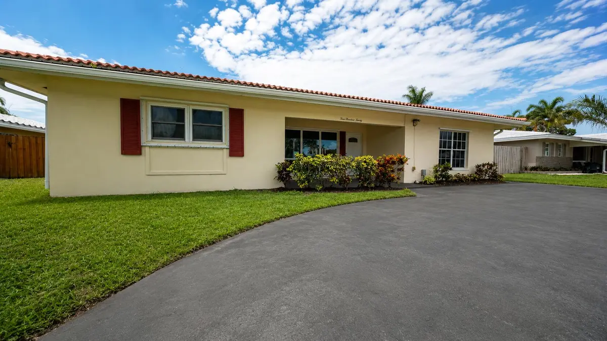 House 3 at 420 SE 4th Court, Pompano Beach