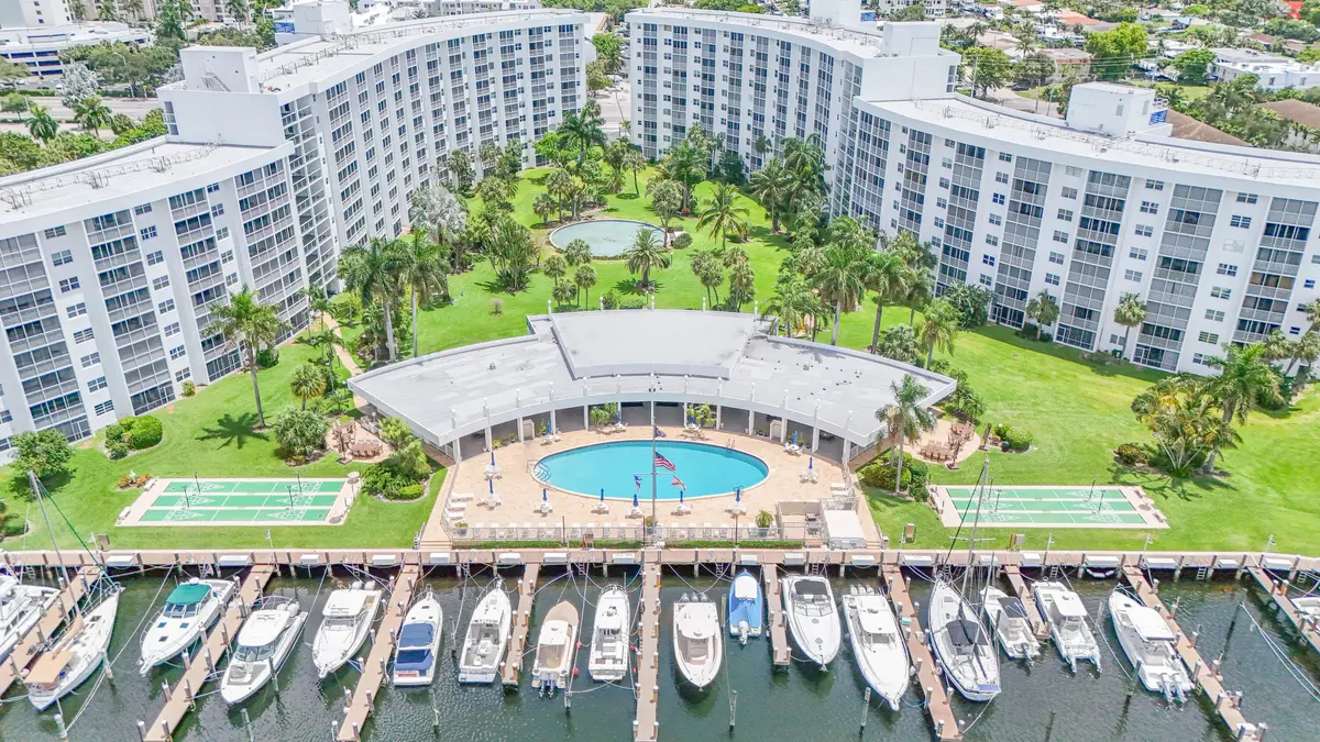 Waterfront Common Area at 2731 NE 14th Street Causeway 923, Pompano Beach