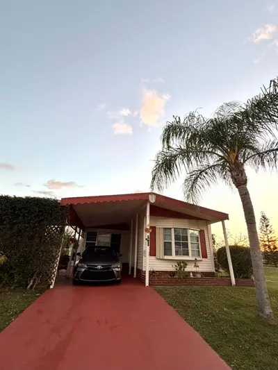 65 W Caribbean, Port St. Lucie – Manufactured Home for sale