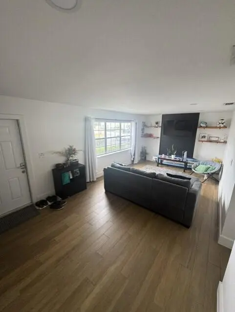 0618f4ef-1f16-4e0f-a7af-294a3dcb9bc5 at 1829 SW 81st Way 5, Davie