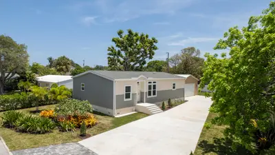 1757 N 12th Ct Court, Lake Worth Beach – Single Family Residence for sale