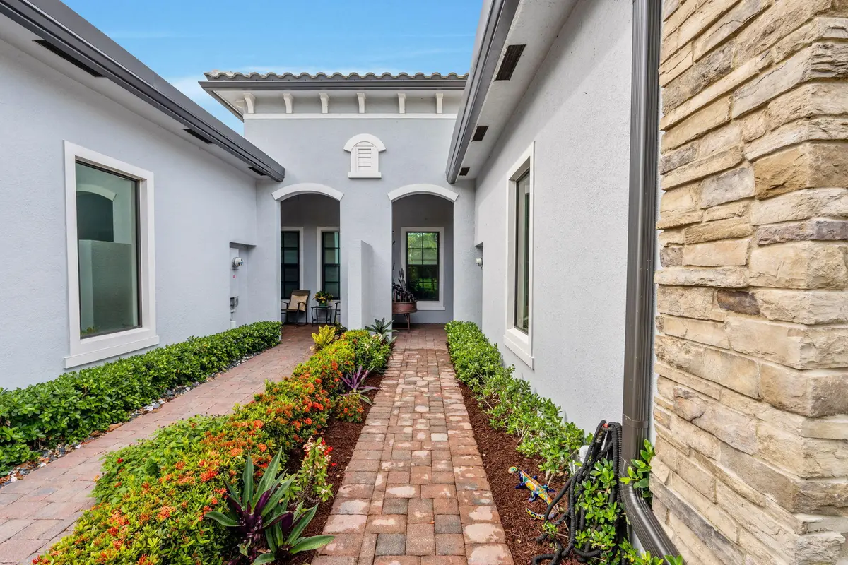 4-web-or-mls-A7407809 at 7642 N Blue Spring Drive, Parkland