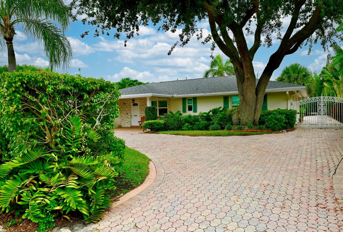 f3 at 129 Alhambra Place, West Palm Beach