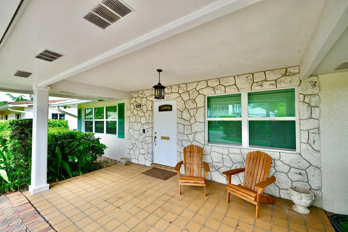 f1 at 129 Alhambra Place, West Palm Beach