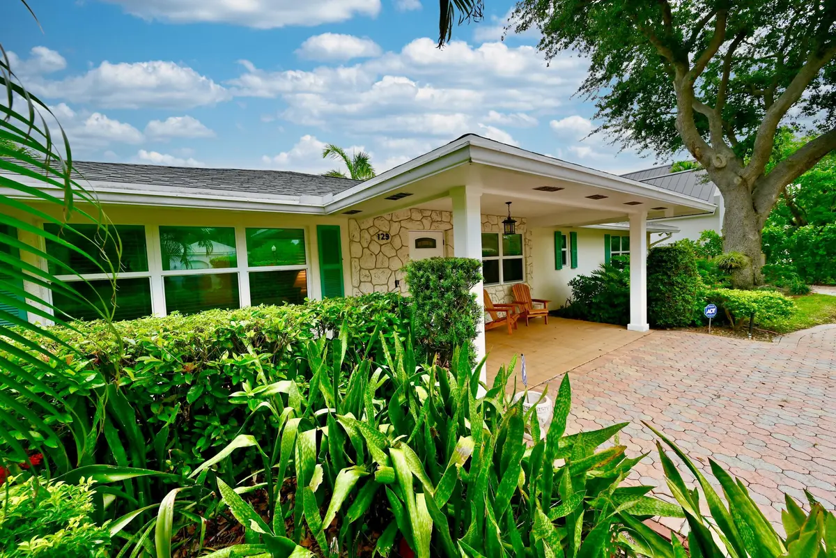f2 at 129 Alhambra Place, West Palm Beach
