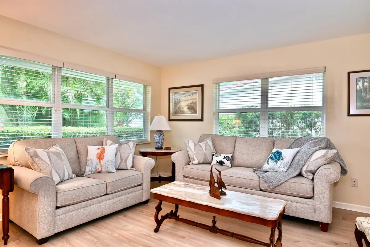 L2 at 129 Alhambra Place, West Palm Beach