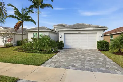 11902 SW Coral Cove Parkway, Port St. Lucie – Single Family Residence for sale