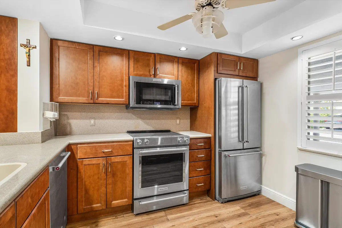 20250505161510072410000000-o at 911 Gardenia Drive 154, Delray Beach