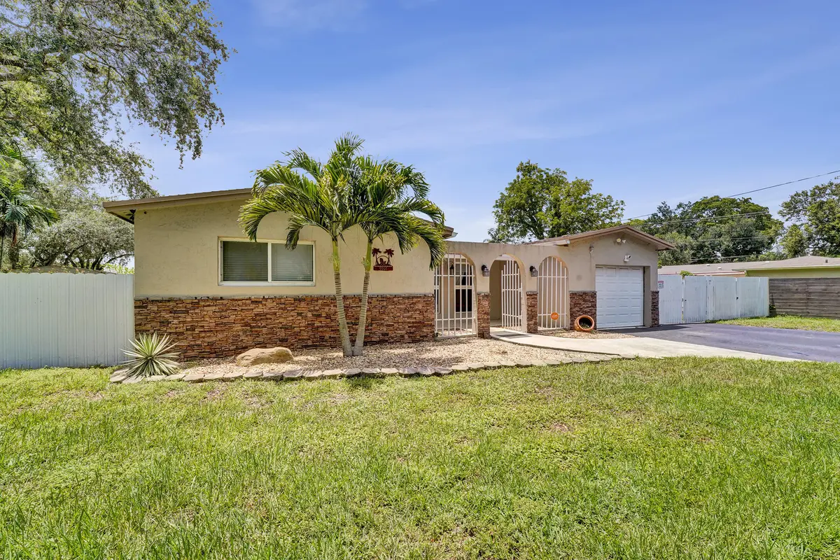 DSC01088 at 9101 SW 52nd Court, Cooper City