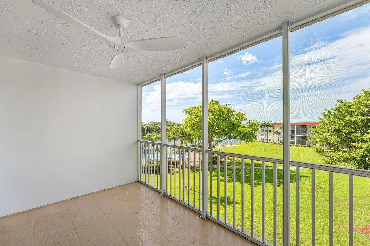 020-3150Northeast48thCourt-411-Lighthous at 3150 NE 48th Court 411, Lighthouse Point