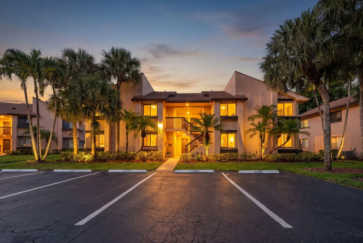 1-web-or-mls-hf_20260603_123529_a1a5f241 at 2240 SW 92nd Terrace 2402, Davie