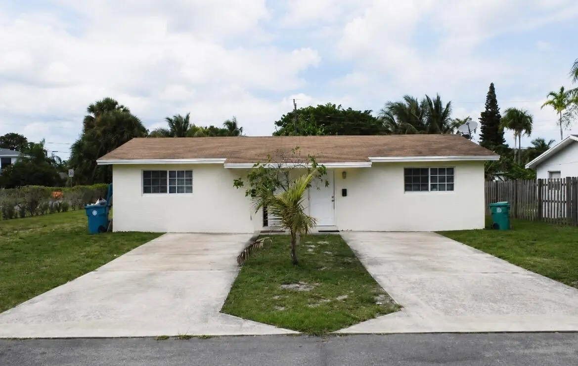 Front Elevation at 203 SE 4th Avenue, Boynton Beach