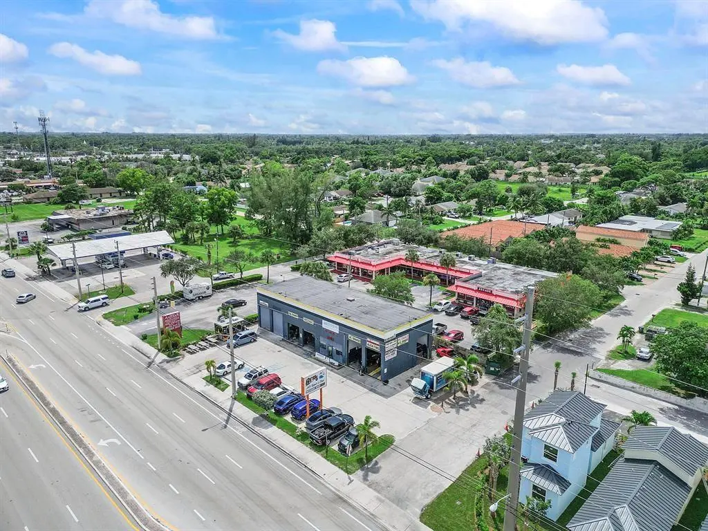 23a66f557427aa27e9c68a5ca14e39fe at 3593 S Military Trail, Lake Worth