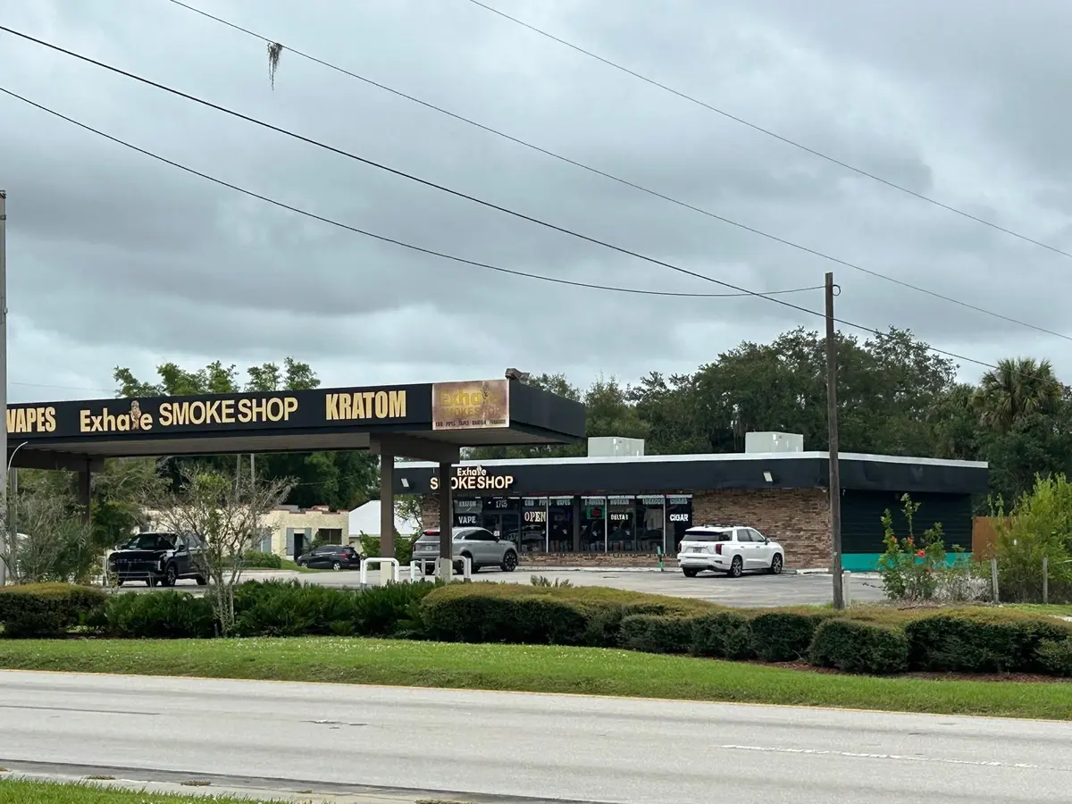 Photo 2 at 1705 S Parrott Avenue, Okeechobee