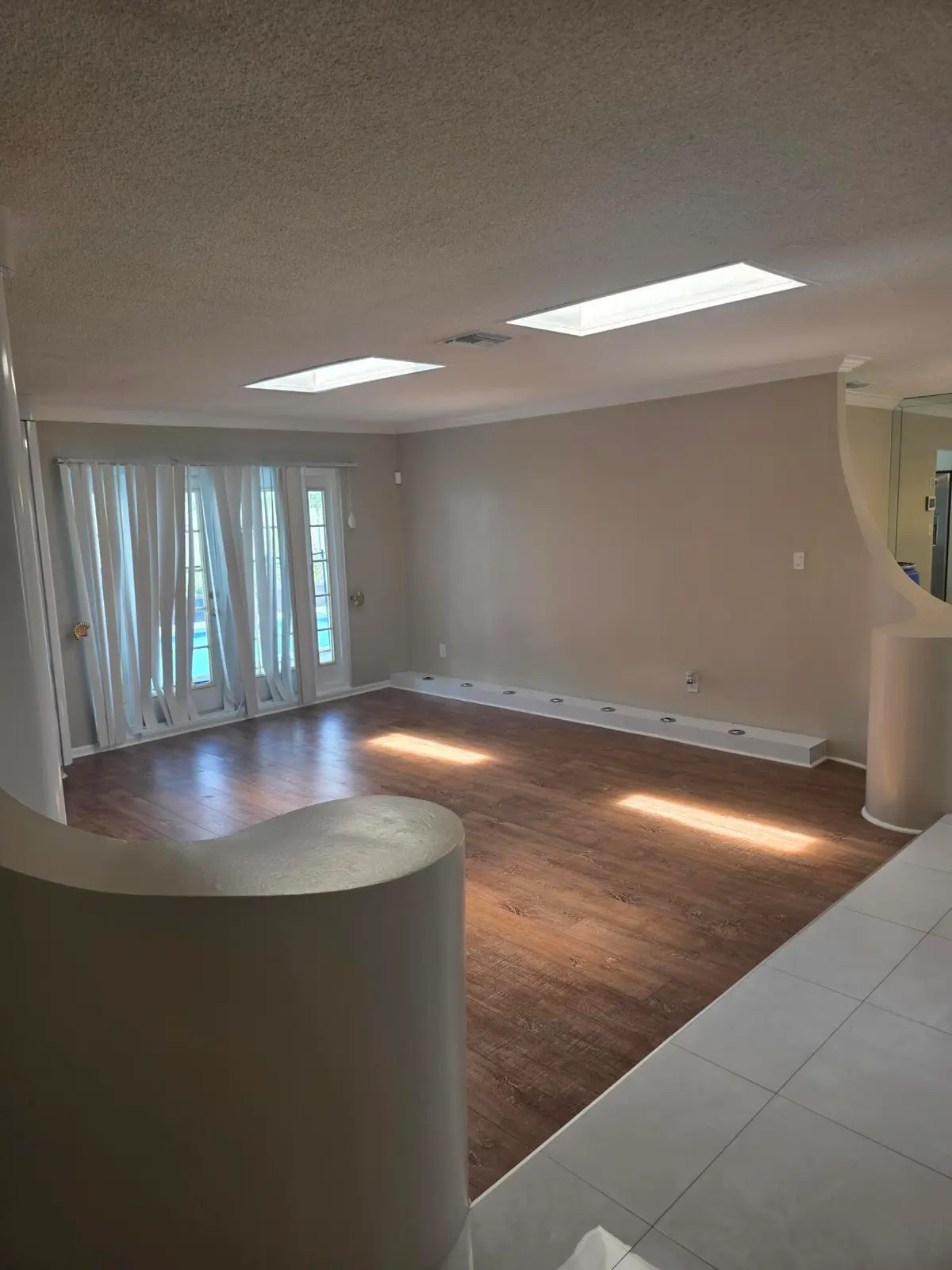 salon at 7751 NW 44th Court, Lauderhill