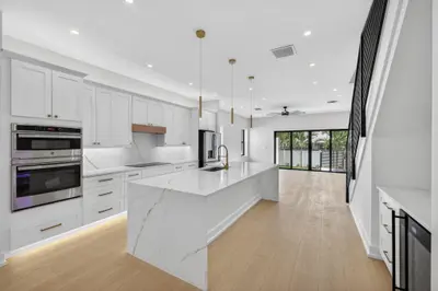 509 SW 11th Street, Fort Lauderdale – Townhouse for sale