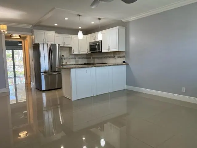 IMG_8919 at 800 W Horizons W 211, Boynton Beach