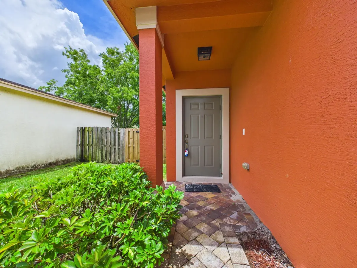 CAM04668G0-PR0078-STILL038 at 157 Blue Grotto Drive, Fort Pierce