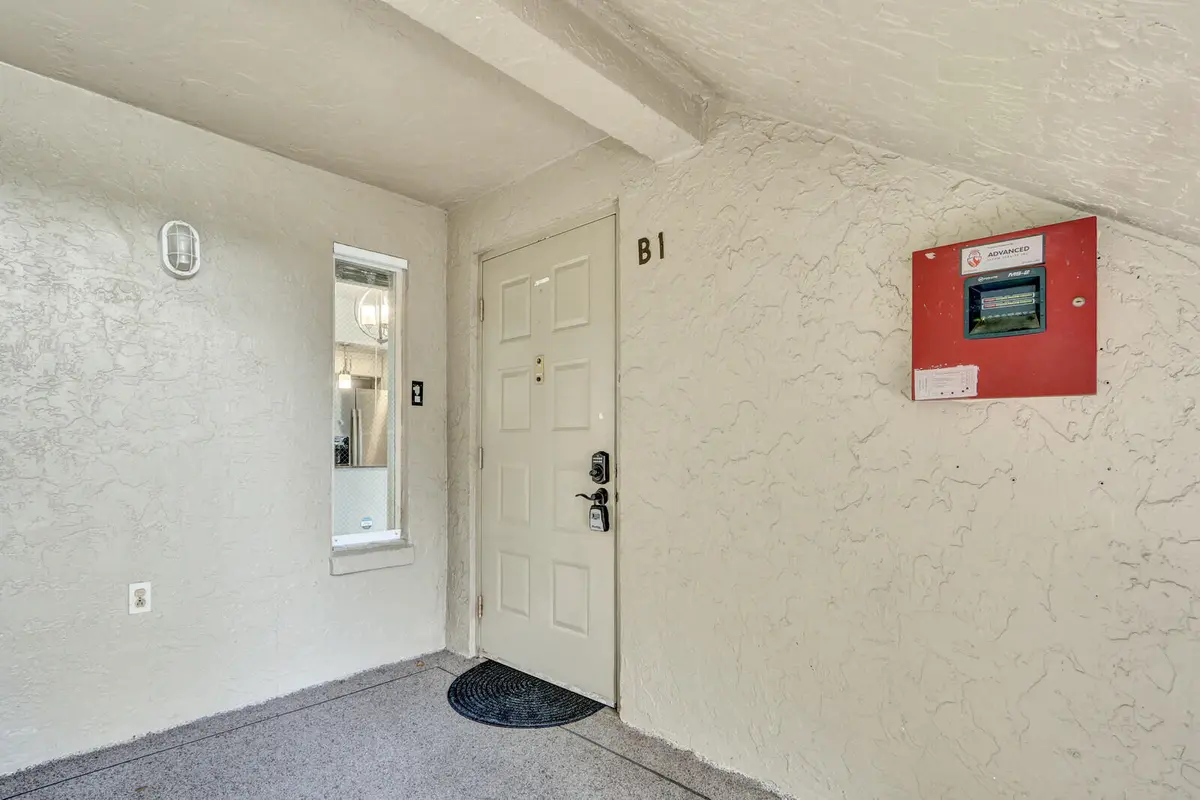 03_Image_3_mls at 715 Sunny Pine Way B1, Greenacres