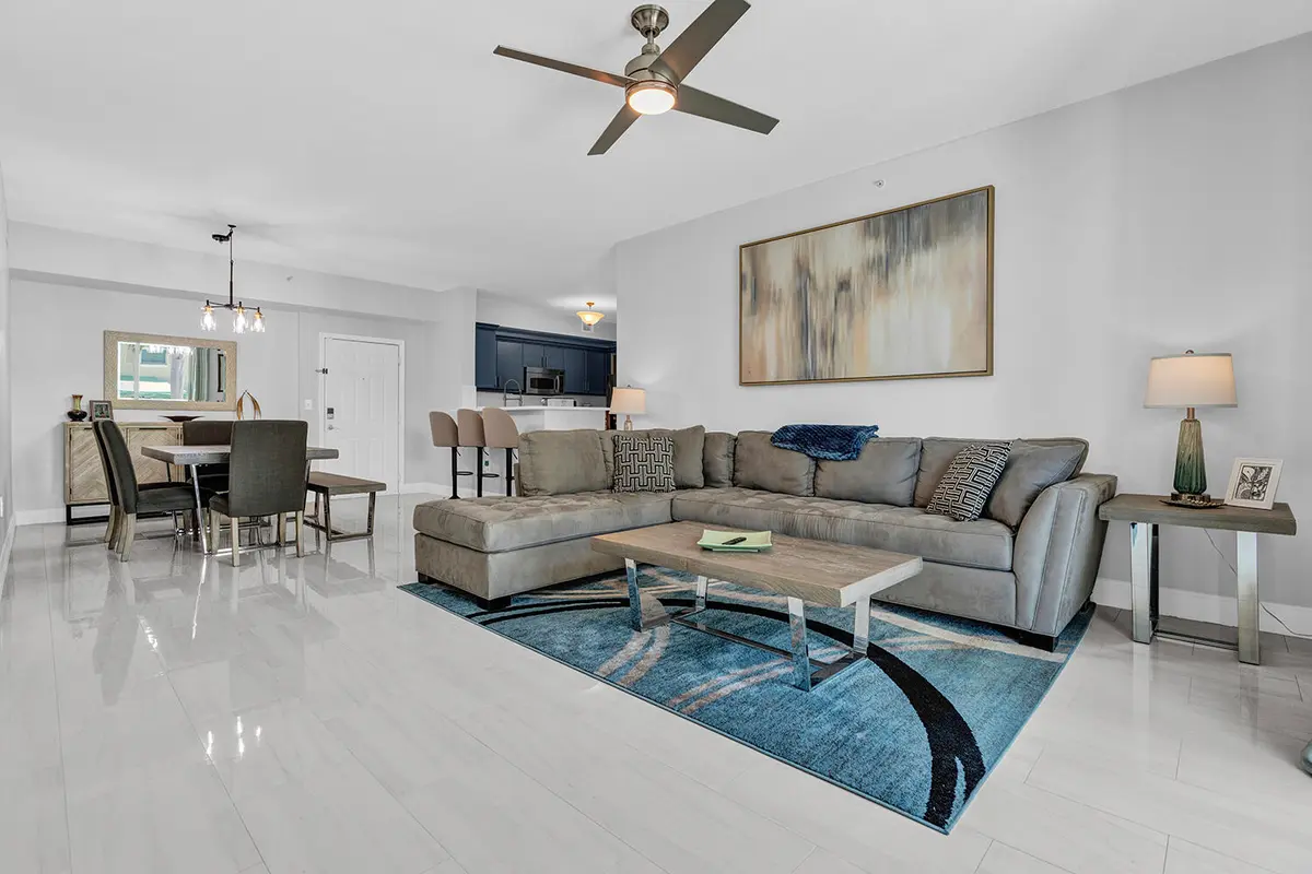 Oversized Great Room at 802 W Windward Way 217, Lantana