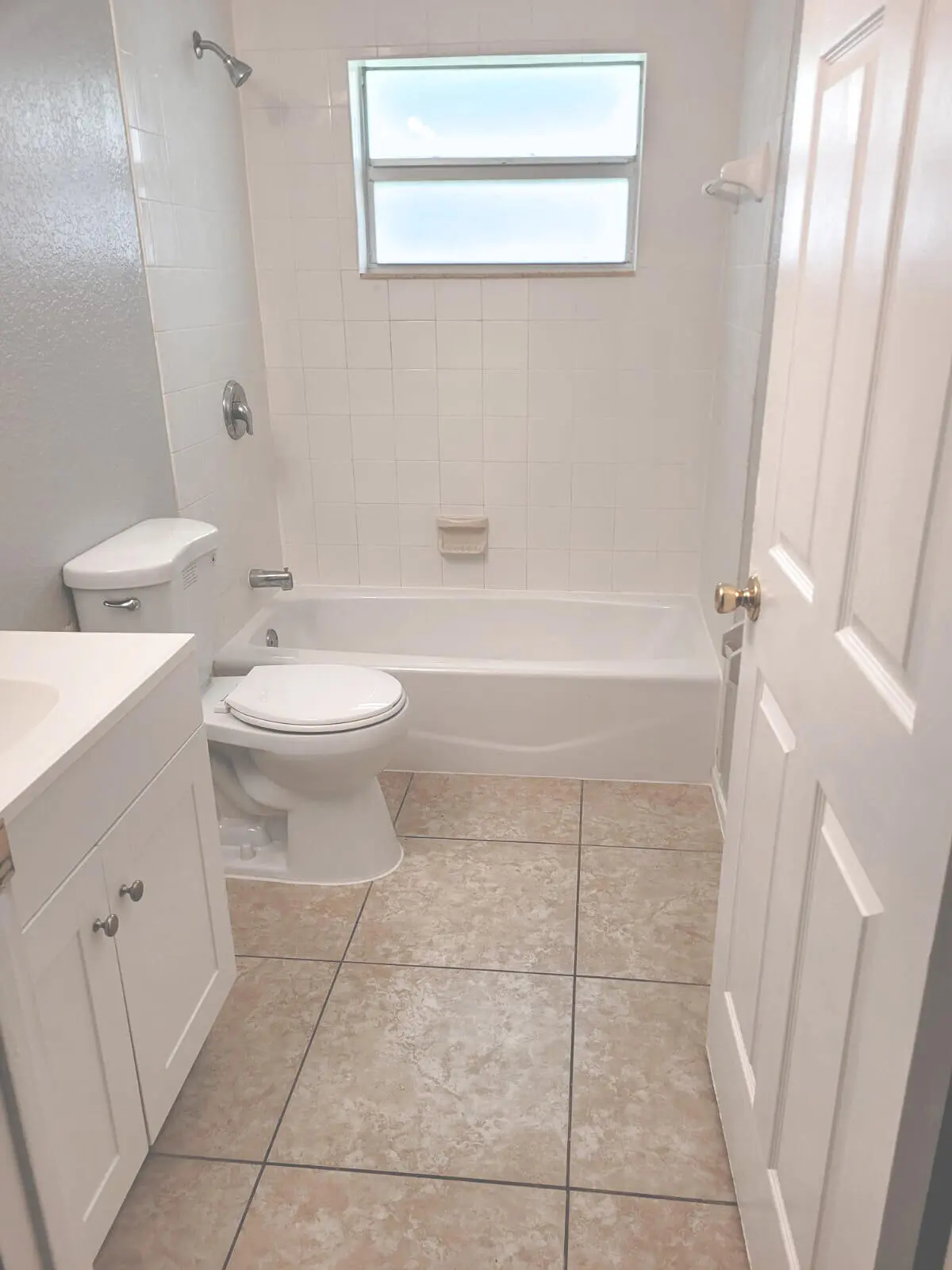 524 GUEST BATHROOM at 524 Southridge Road, Delray Beach