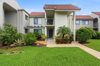 5500 Fairway Park Drive 103, Boynton Beach – Condominium for sale