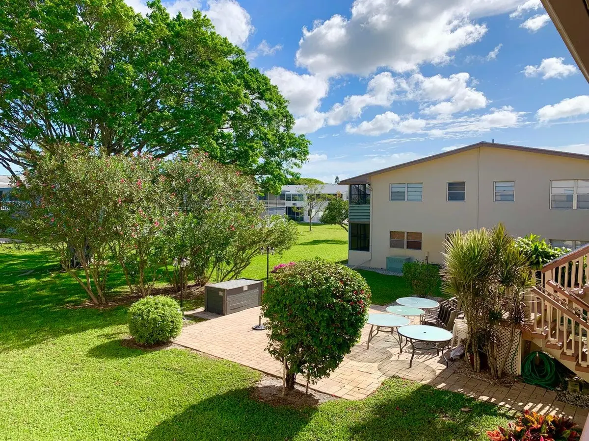 PATIO at 123 Canterbury E, West Palm Beach