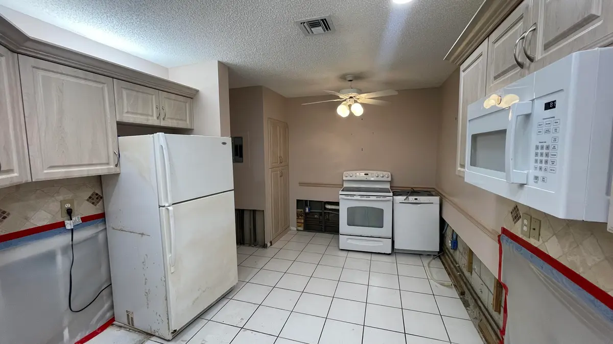 IMG_0768 at 5250 Europa Drive B, Boynton Beach