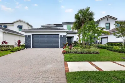 329 SE Fascino Circle, Port St. Lucie – sold