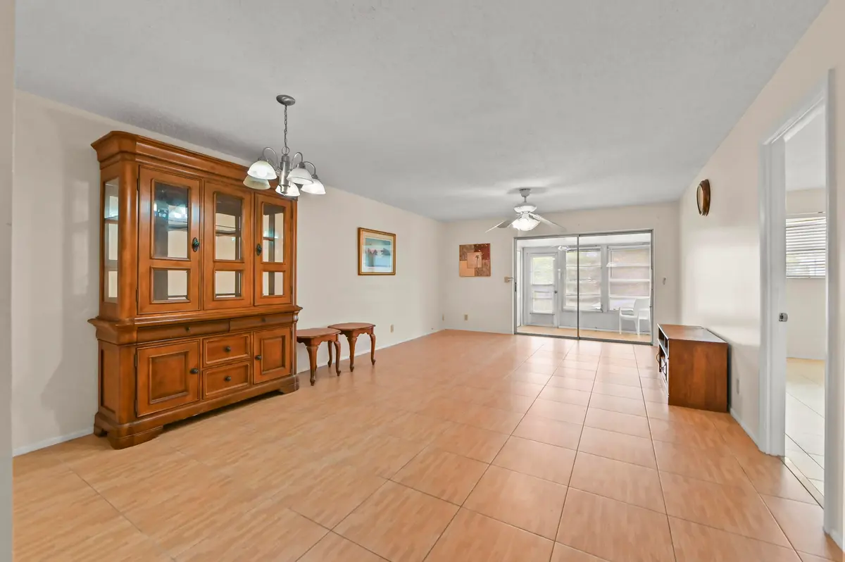 07 Dining area 01 at 109 Lake Barbara Drive, West Palm Beach