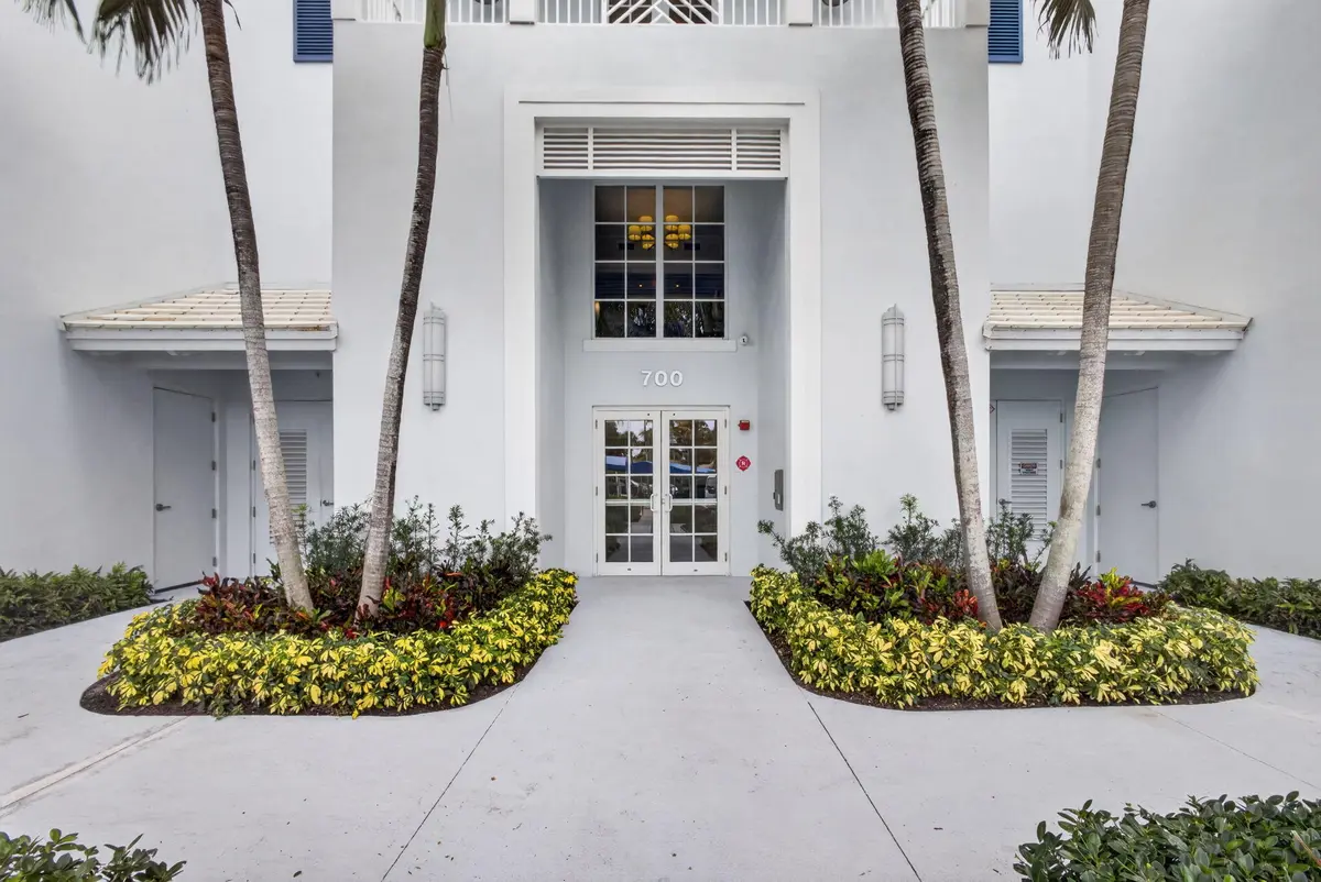 3-web-or-mls-5D1A6723 at 712 Bay Colony Drive, Juno Beach