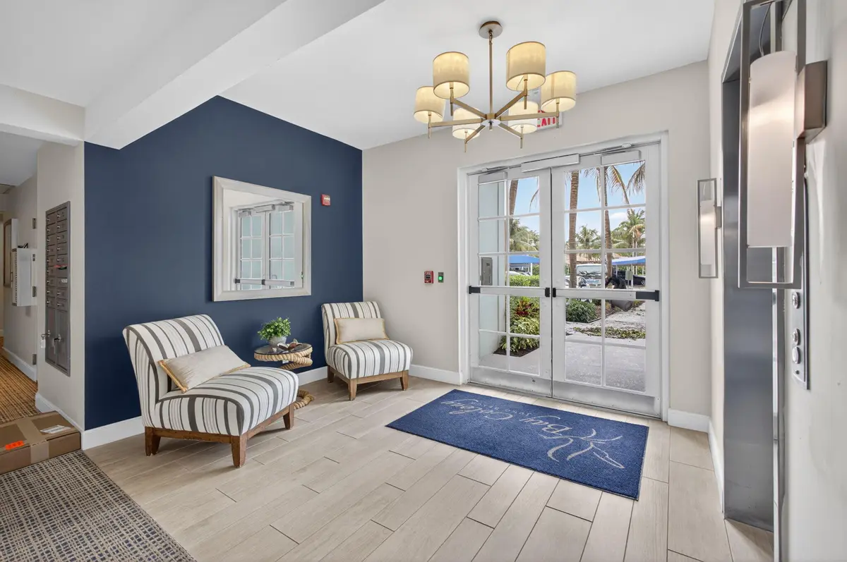 4-web-or-mls-5D1A6703 at 712 Bay Colony Drive, Juno Beach