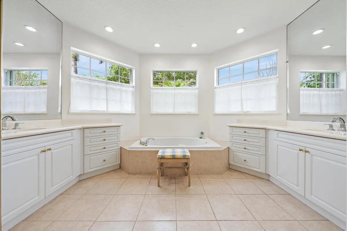 9907 SE Osprey Pointe Dr-8 at 9907 SE Osprey Pointe Drive, Hobe Sound