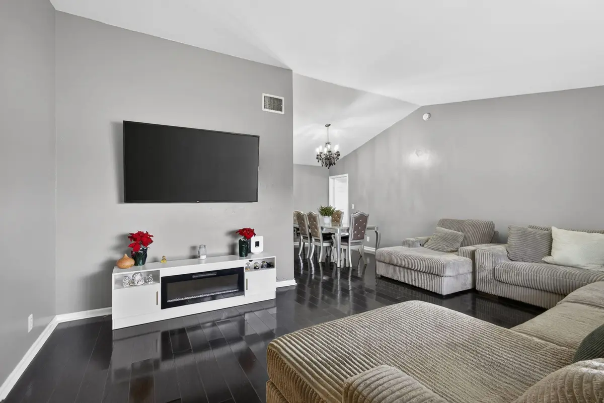 13-web-or-mls-BS1A2376 at 106 Segovia Court, Royal Palm Beach