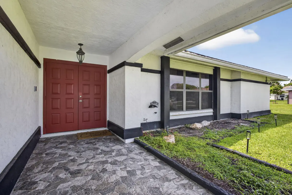 7-web-or-mls-BS1A2697 at 106 Segovia Court, Royal Palm Beach