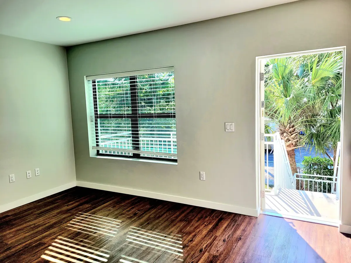 Living Area at 11810 SE Dixie Highway Apt 1, Hobe Sound