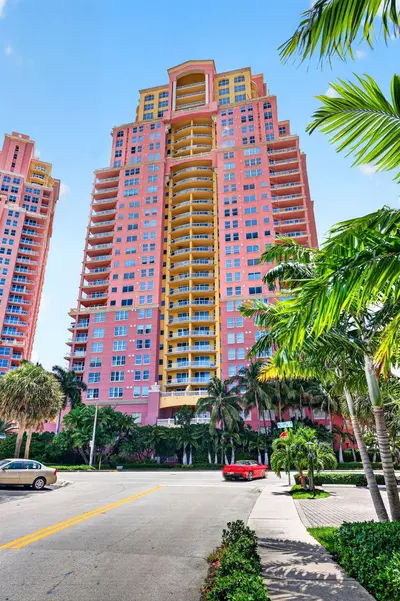 2100 N Ocean Boulevard 8b, Fort Lauderdale – Condominium for rent