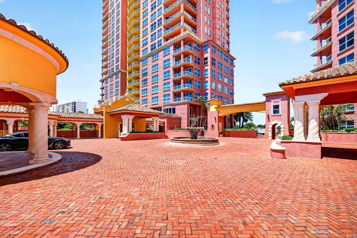 5-web-or-mls-699A4903 at 2100 N Ocean Boulevard 8b, Fort Lauderdale