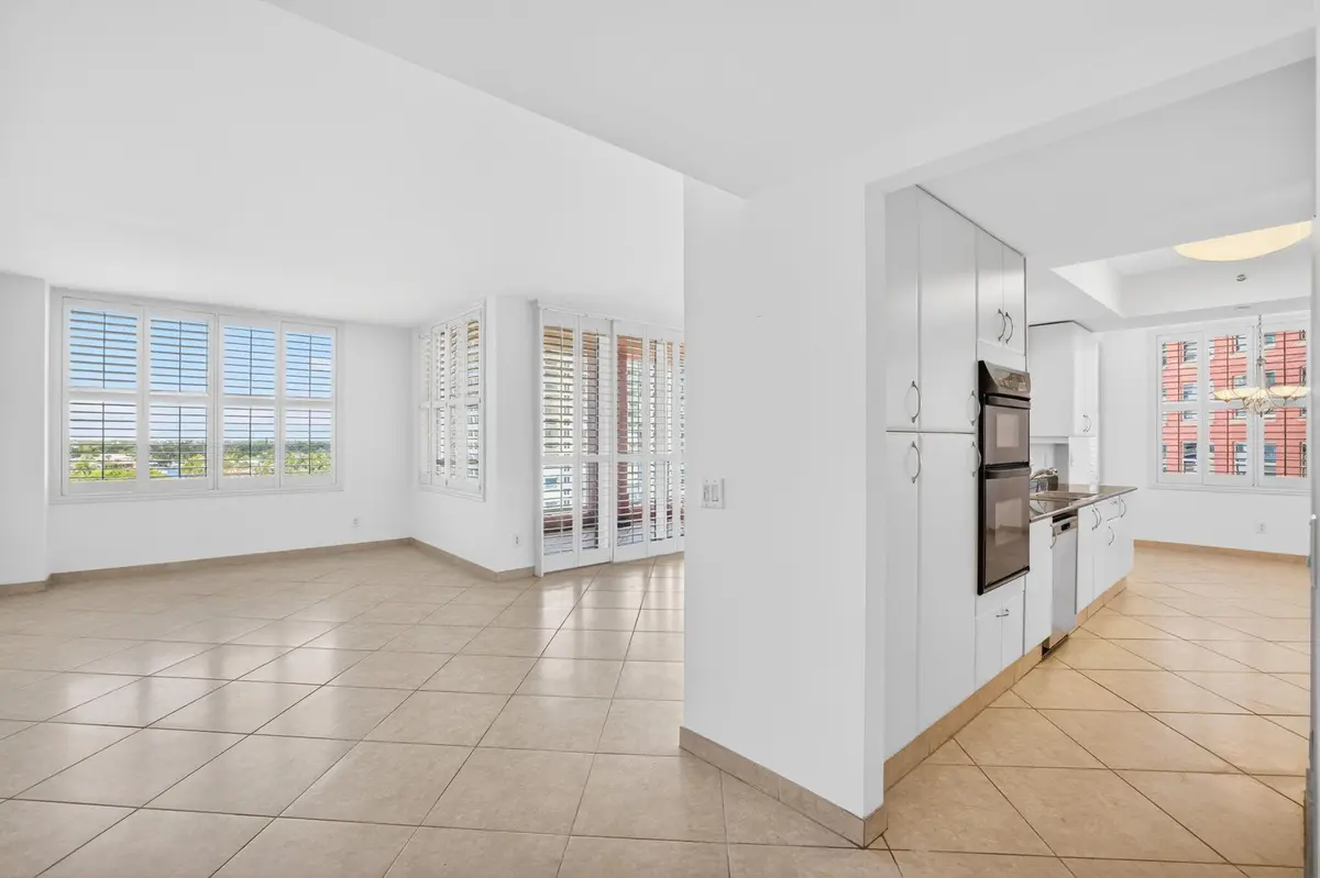 10-web-or-mls-699A4549 at 2100 N Ocean Boulevard 8b, Fort Lauderdale