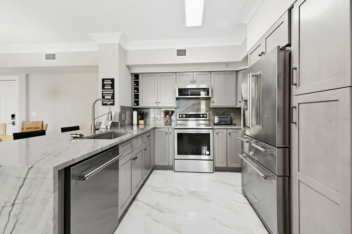 23 Kitchen 01 at 625 Casa Loma Boulevard 909, Boynton Beach
