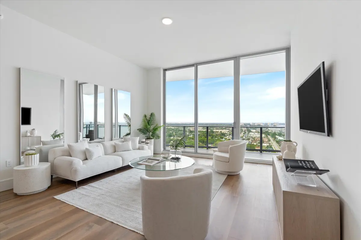 04-220 Lake Shore Drive #2305 Lake Park, at 220 Lake Shore Drive 2305, Lake Park
