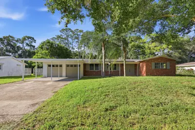2726 6th Place, Vero Beach – Single Family Residence for sale