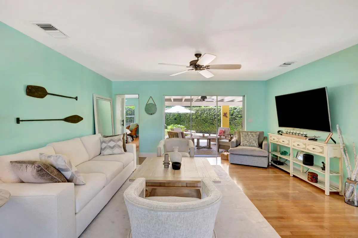 Living Area at 333 Ocean Drive, Juno Beach