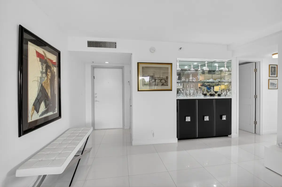 ENTRYWAY at 7738 Lakeside Boulevard 334, Boca Raton