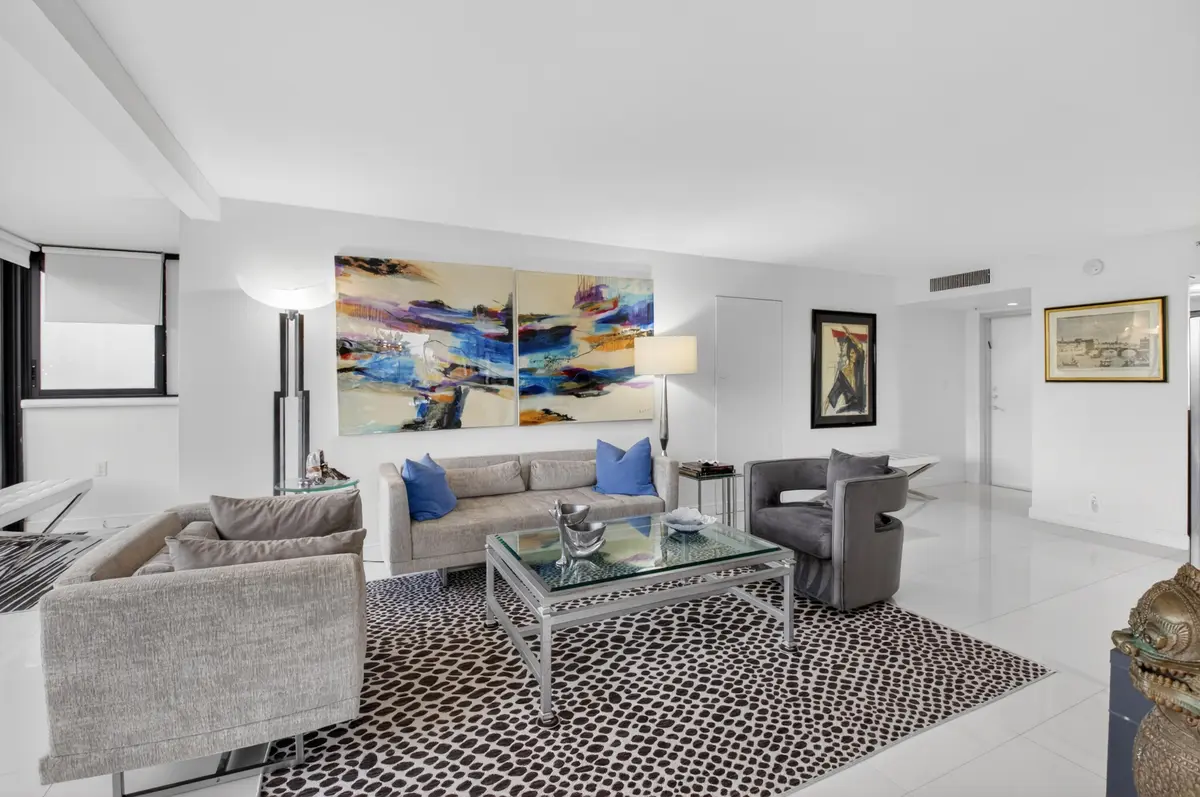LIVING ROOM at 7738 Lakeside Boulevard 334, Boca Raton