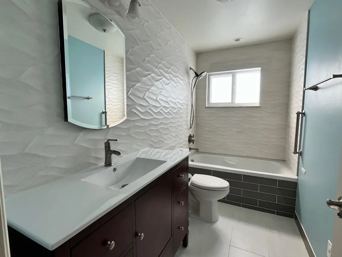 2nd Bath at 3040 NW 1st Avenue, Pompano Beach
